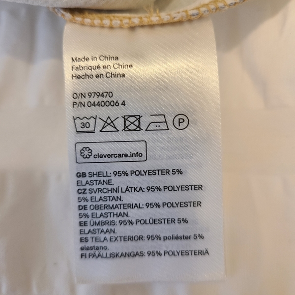 Colorful Patterned Fitted Dress - Picture 15 of 15